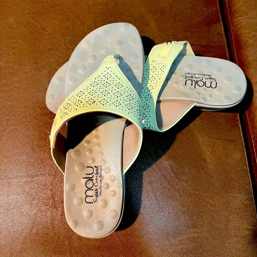 Malu Super Comfort Pale Yellow Leather Thong Flip Flop Sandals 9 Brazil